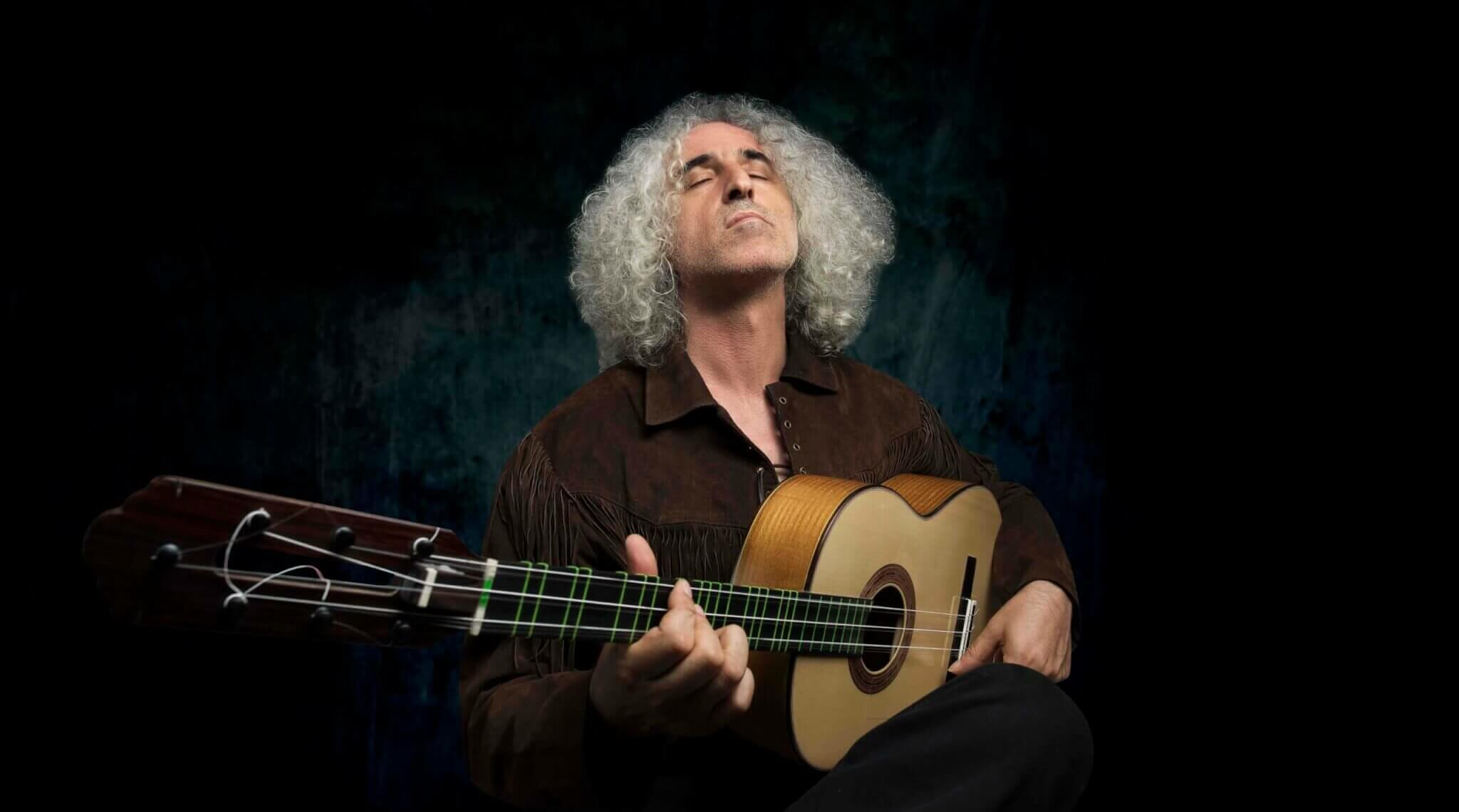 AHMET ASLAN artist portrait
